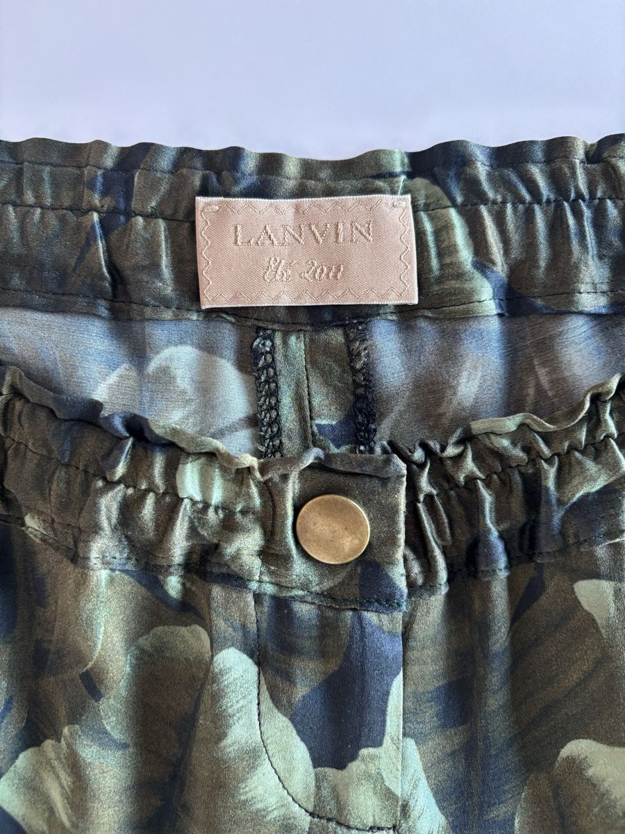 Lanvin Pantaloni: Seidenhose von Lanvin – Nuovo (secondo la descrizione) da Rapperswil SG venduto da Carlotta1 1