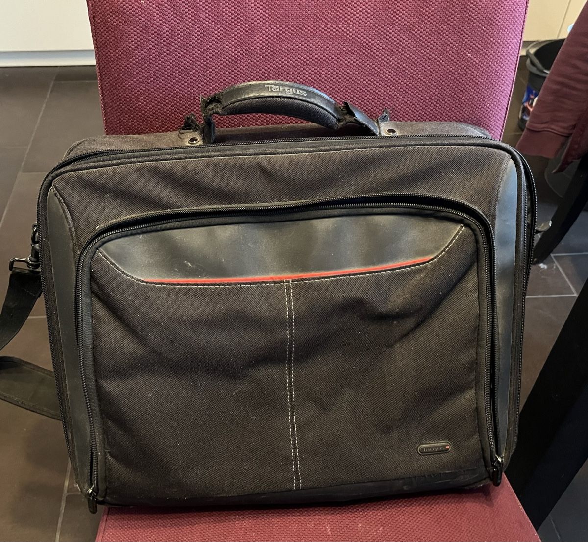 Alienware Portables: Alienware pc portable et sacoche  – D'occasion à Collombey par  4
