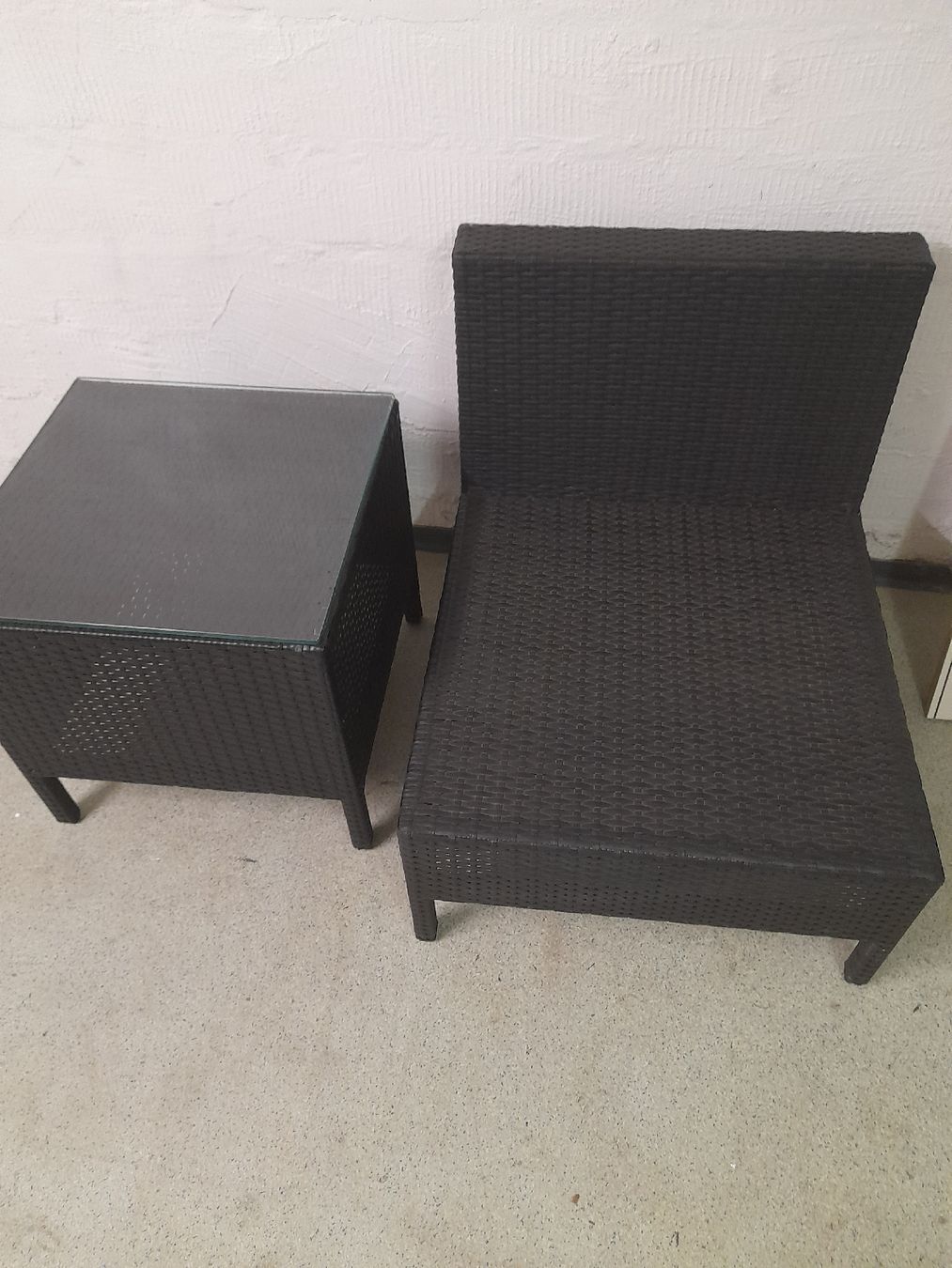 Poltrone: sessel mit tisch – Usato da Glattbrugg venduto da B_B 1