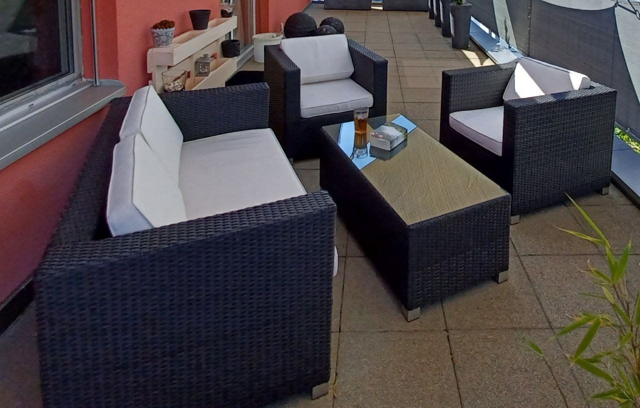 Poltrone: Gartenlounge mit Kissen – Usato da Hochdorf venduto da PHS