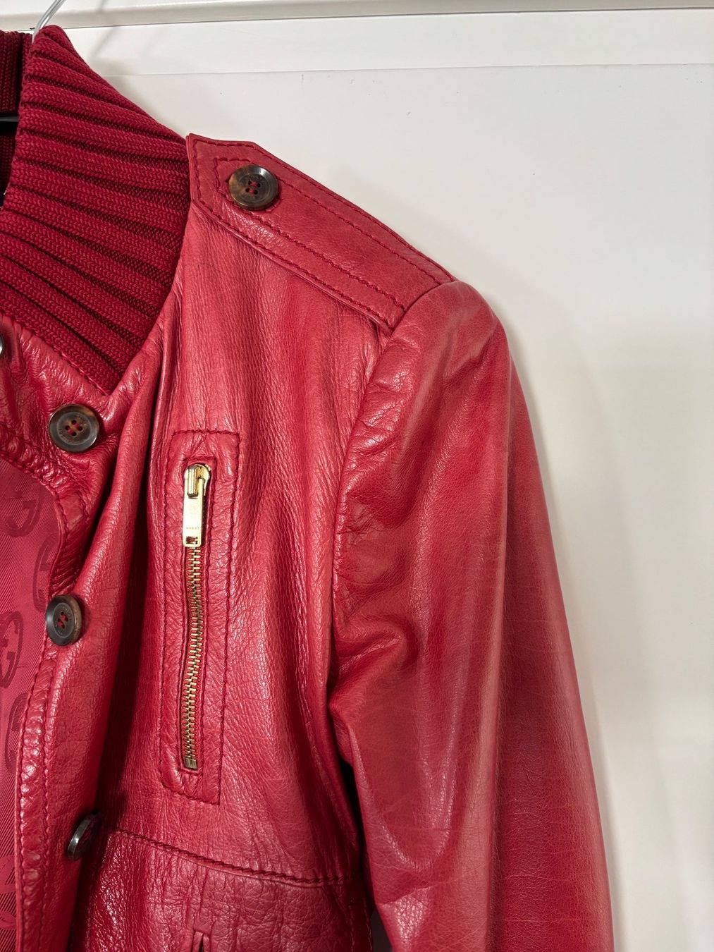 Gucci Giacche: Gucci Ledejacke /Bomberjacke rot  34 – Usato da Herrliberg venduto da mayfi 2