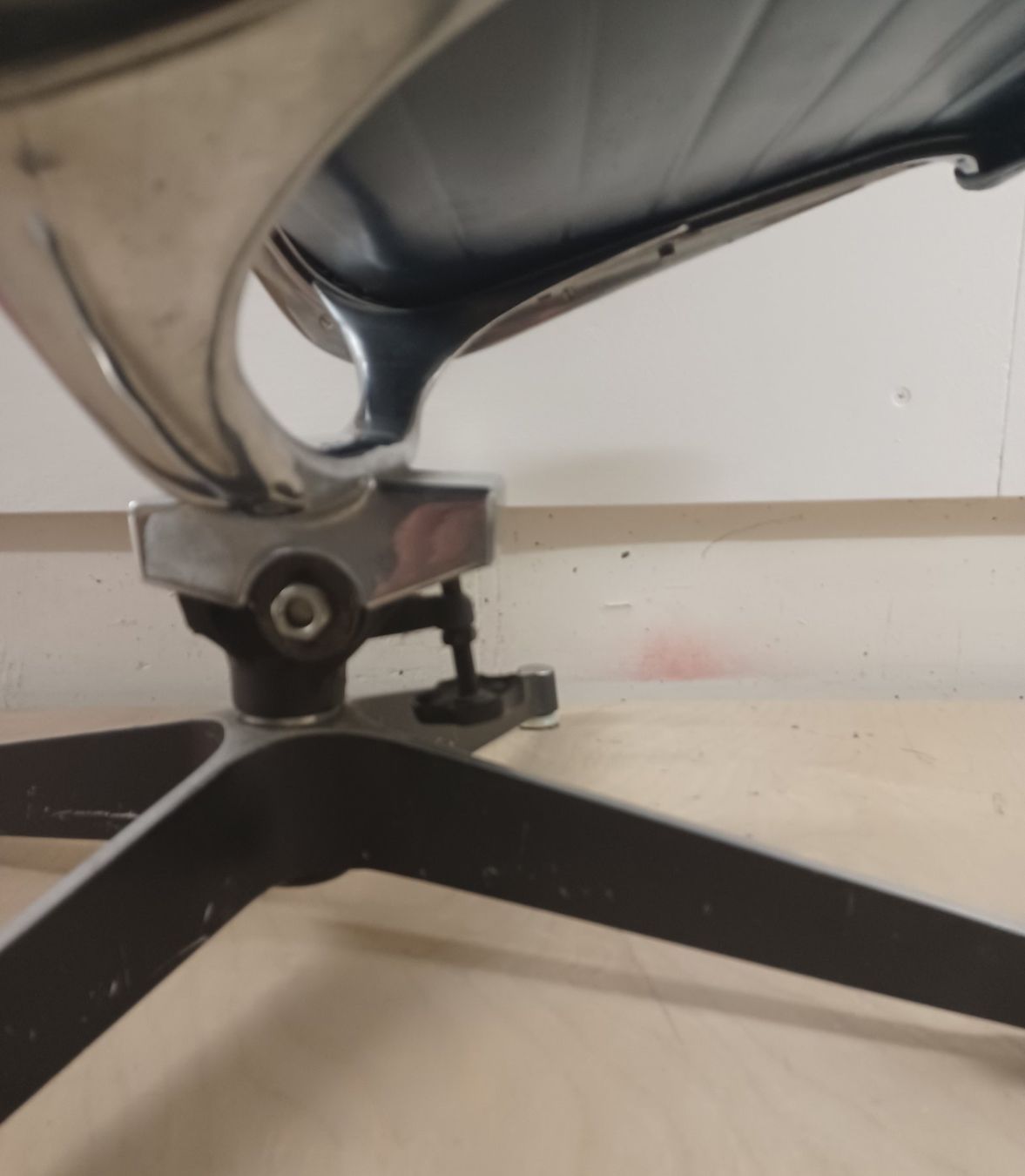 Eames Fauteuils: Eames Sessel – D'occasion à Aarau par smurd01 2