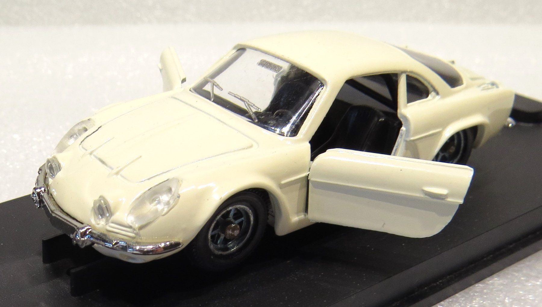Alpine Voitures modèles: 1:43 Renault Alpine A110 – Neuf avec emballage d'origine à Ettingen par Burago 1