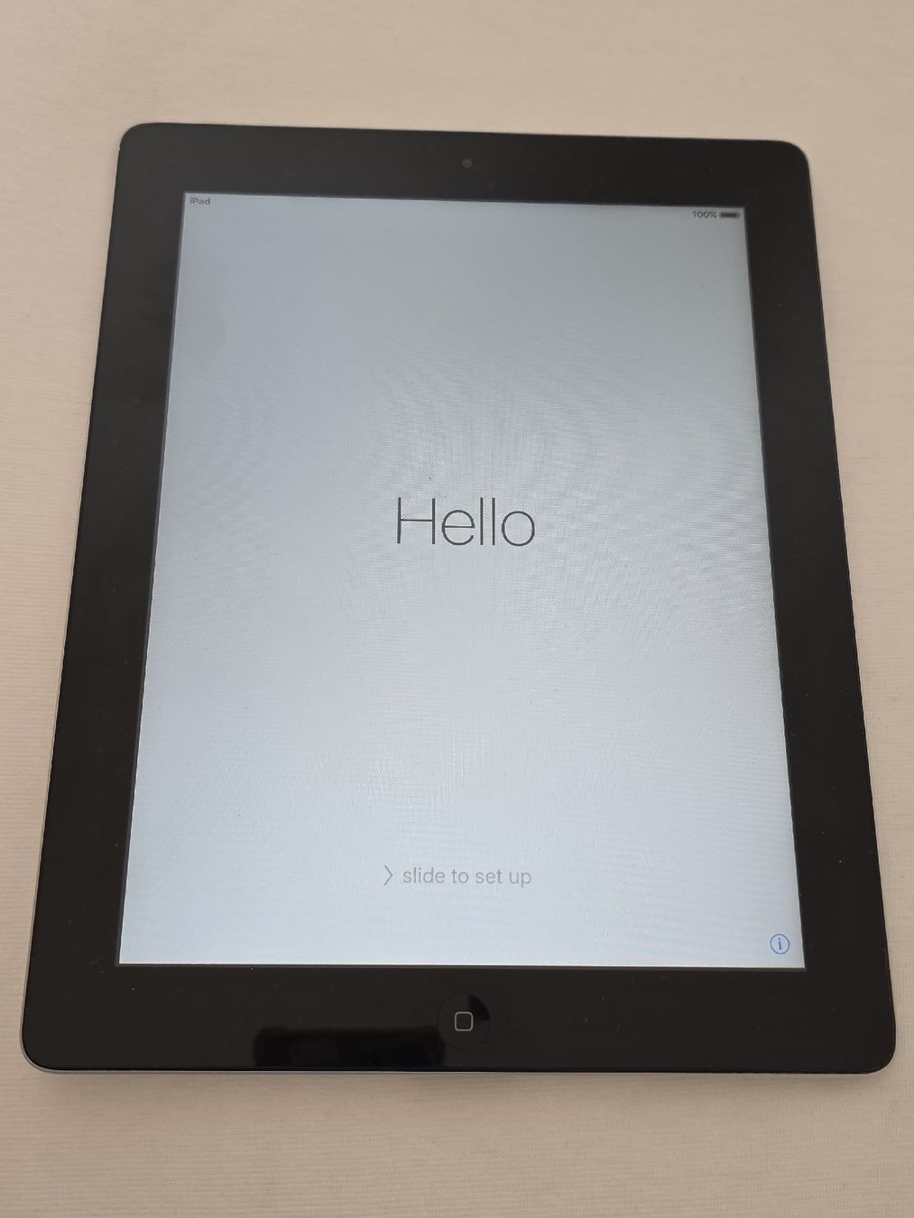 Apple Tablet PC: iPad 2 - 32Gb – Gebraucht aus Suhr von MrvicaAG