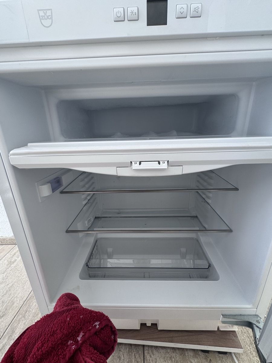 Frigoriferi: V-ZUG Einbaukühlschrank weiss – Usato da St. Gallen venduto da syna_99 4