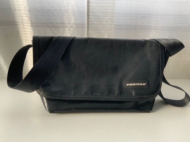 梱包材は再利用をしておりますFREITAG  F42 SURFSIDE 6