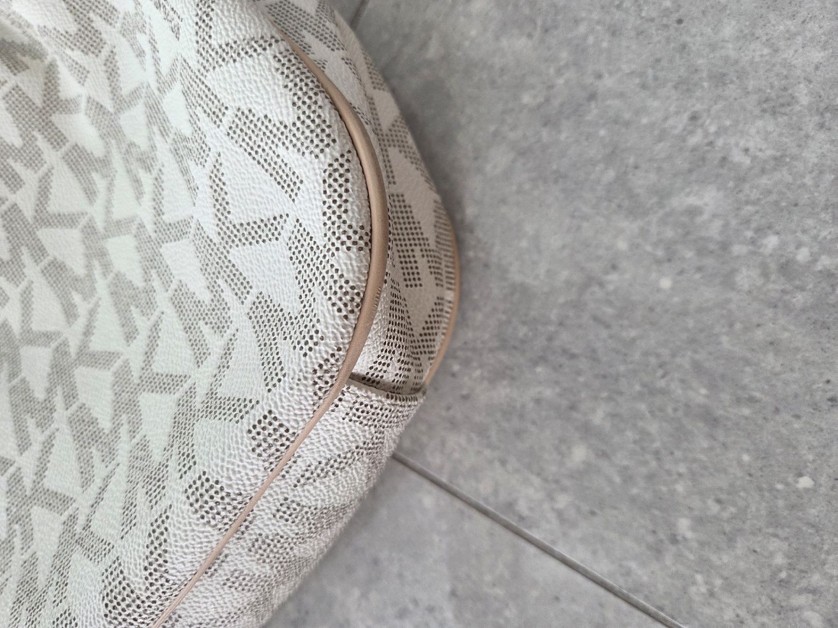 Michael Kors Borse da donna: schöne Tasche Michael Kors – Usato da Wiesendangen venduto da Sinhuk 7