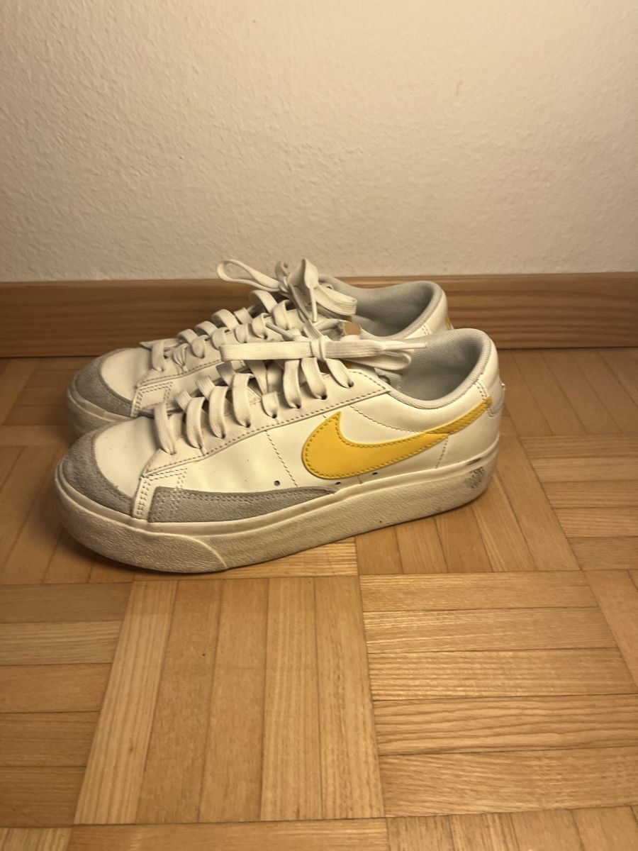 Nike Chaussures femmes: Nike Blazer low top, platform – D'occasion à Zürich par gaminev 1