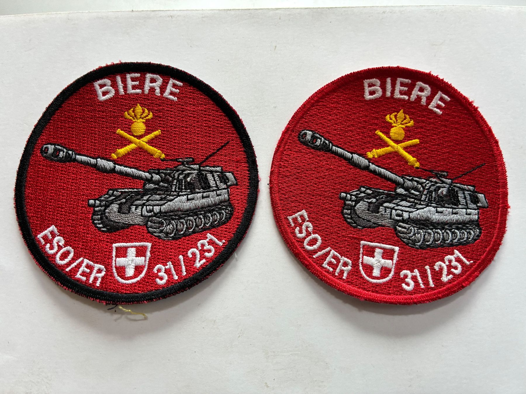 Schweizer Armee Toppe: 2 Patch  BIERE ESO/ER 31/231 – Usato da Oberiberg venduto da reimet