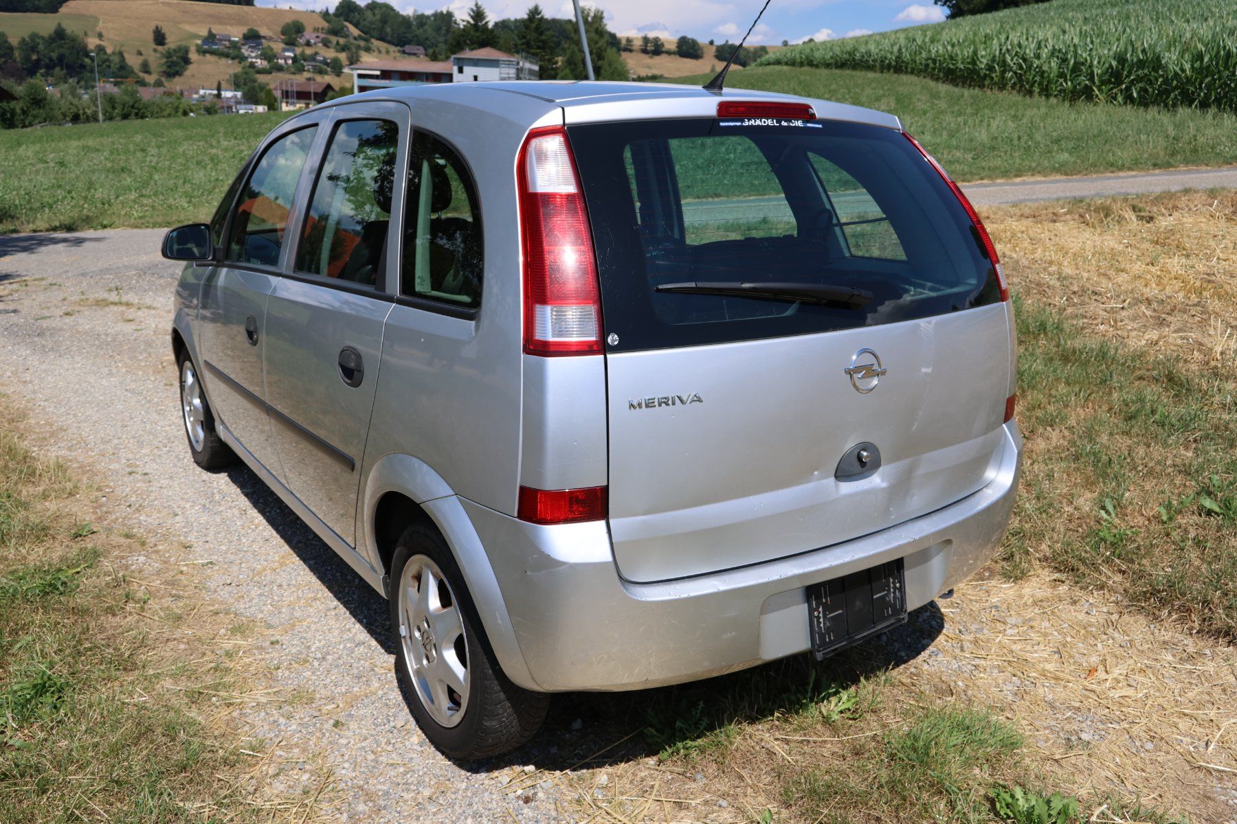 Opel Autos: Opel Meriva A 1.6i – D'occasion à Huttwil par gropsuhu 3