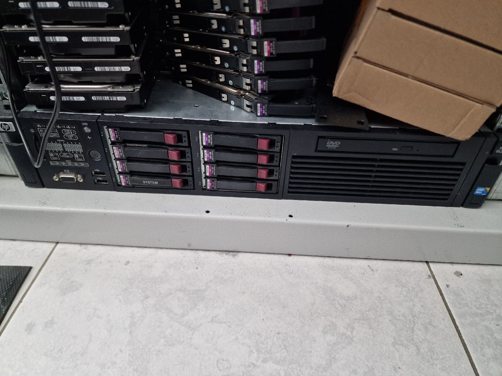 Hewlett Packard Server: 2x HPE Proliant DL380 G7 – Usato da Schnottwil venduto da sigu95