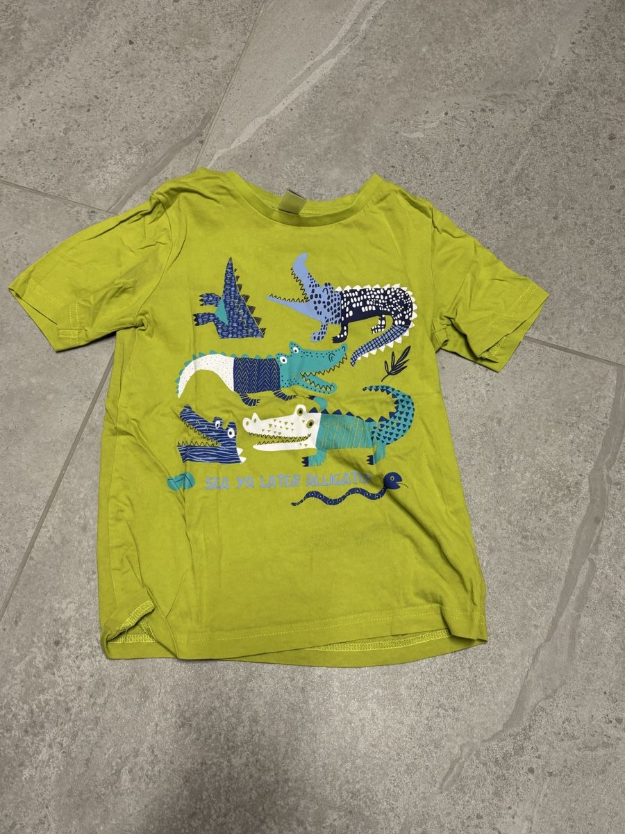 Camicie, T-shirt & Polo: T-shirt vert crocodiles 128 – Usato da Salvenach venduto da gwenwywar