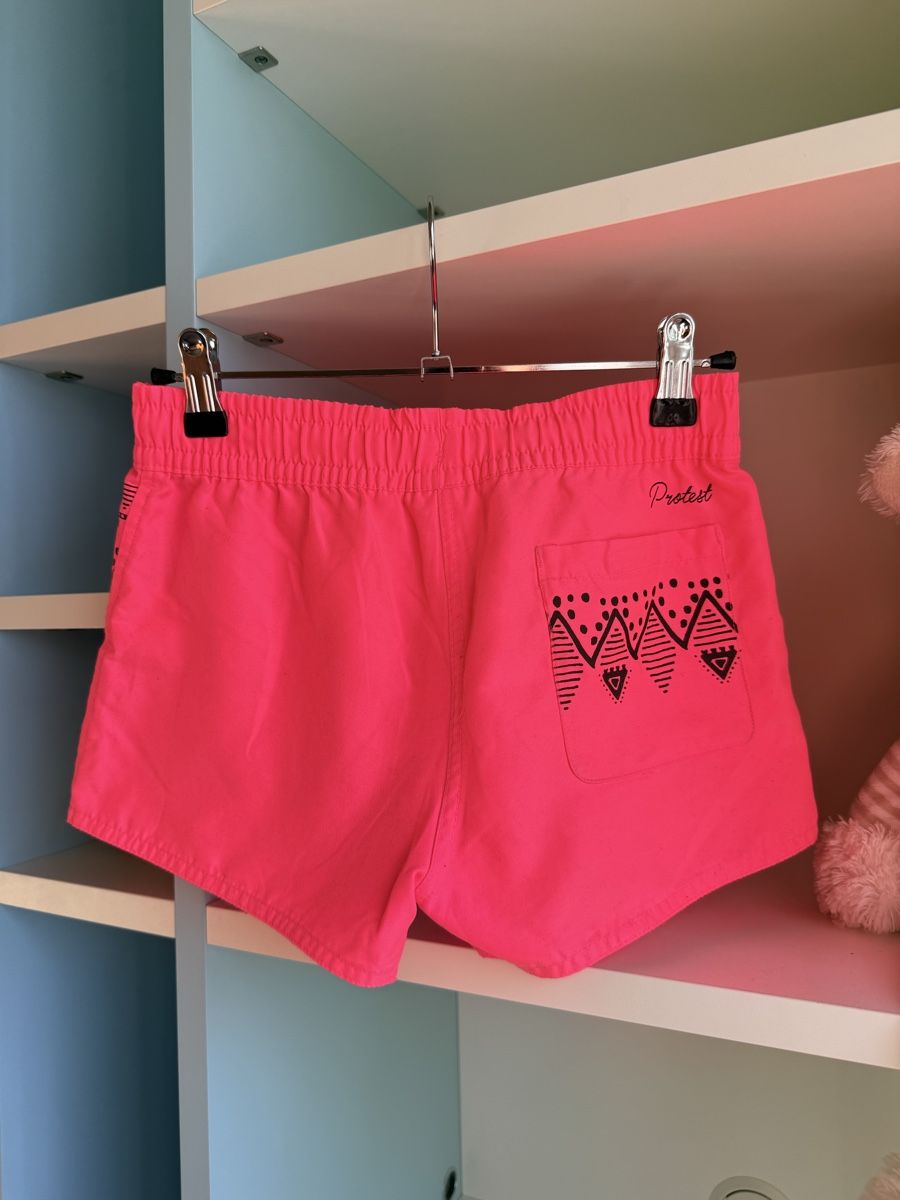 Pantaloni: Mädchen Shorts, Grösse 140, Neon Pink – Usato da Grafenried venduto da Kalocha 1