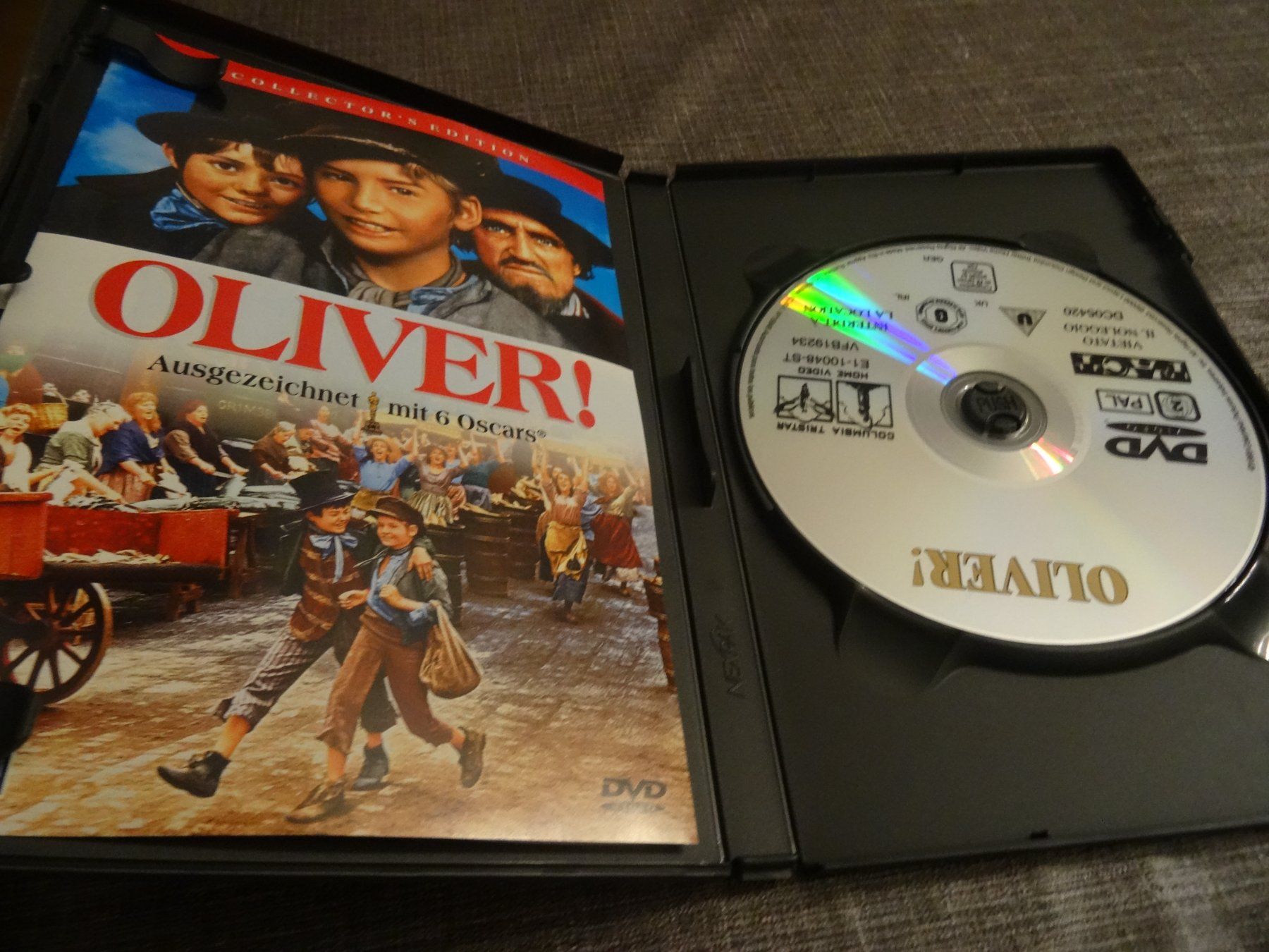 Alle DVDs: DVD Oliver Collector's Edition – Gebraucht aus Olten von Disc-Verkauf 1