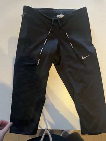 Nike Dri-Fit Damen Laufhose 3/4 Hose Schwarz Top Zustand