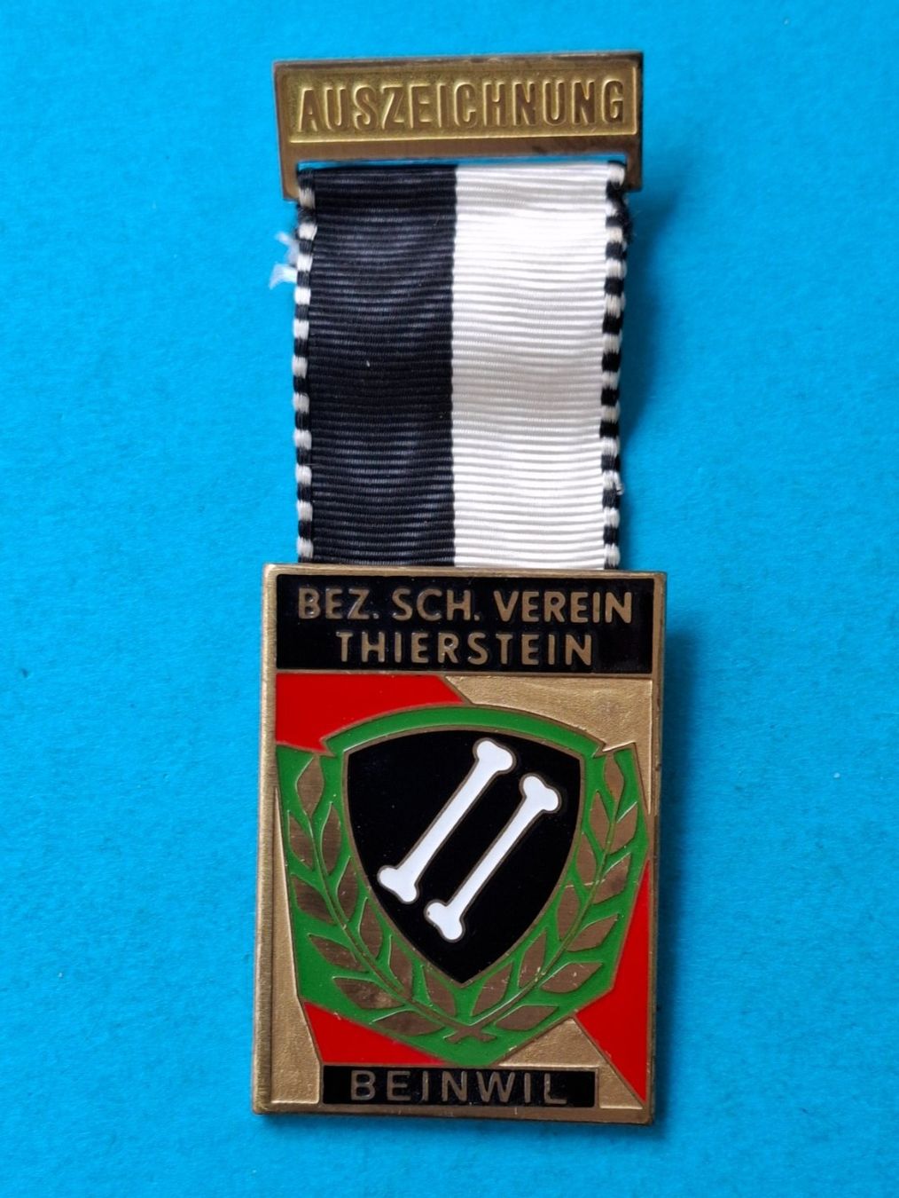 Medaglie: Thierstein Beinwil (N551) – Usato da Schwanden GL venduto da Suvorov 2