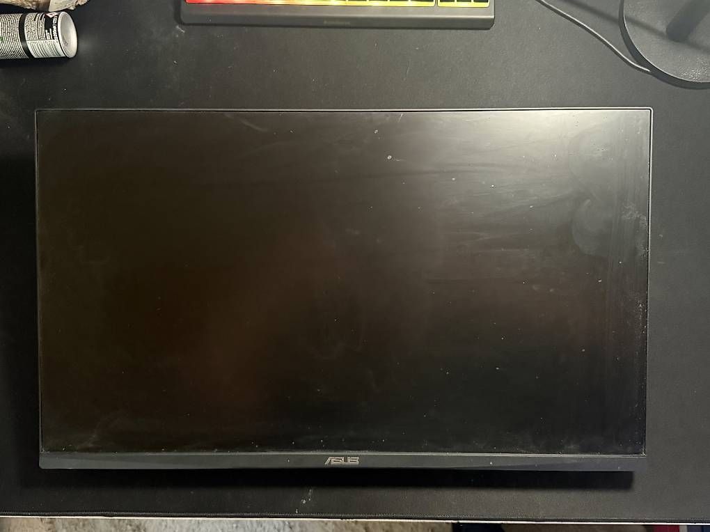 Ecrans: ASUS 27" Full HD 144 Hz + Support d'écran – D'occasion à St-Aubin-Sauges par dow_g6cc