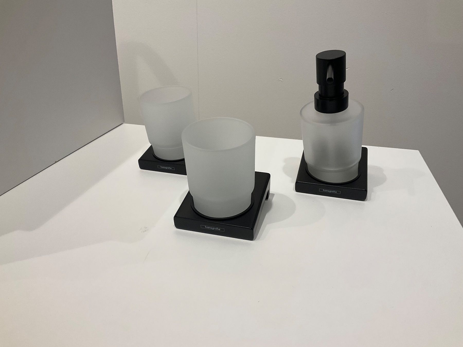 Mobili per bagno: 074 Badmöbelkombination, weiss/grau, 150cm – Nuovo (secondo la descrizione) da Derendingen venduto da Meisterstuecke 5