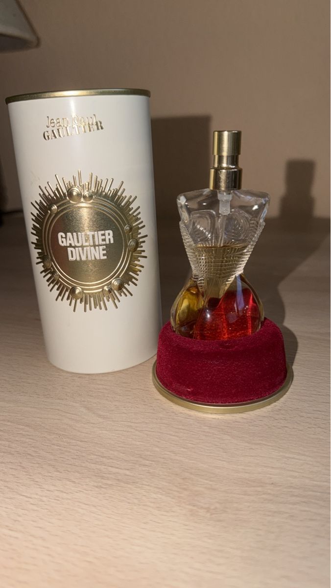 Jean Paul Gaultier Parfum & Eau de Toilette: JEAN PAUL GAULTIER DIVINE PERFUME – Gebraucht aus Puplinge von yav_9r9f 1