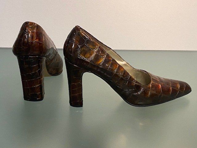 Alba Moda Scarpe da donna: Elegante Alba Moda Kroko-Lack-Pumps Gr. 39 – Usato da Kreuzlingen venduto da Musikremo 1