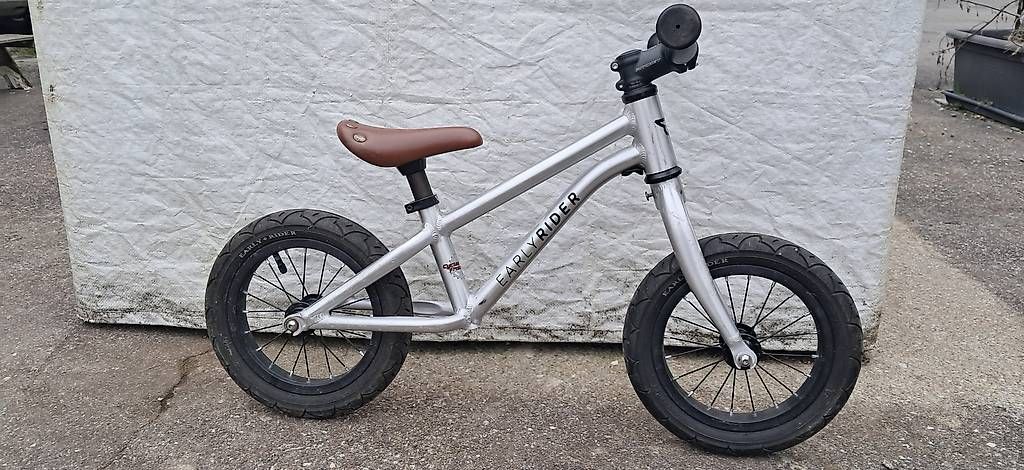 Early Rider Veicoli per bambini: Draisienne alu léger Earlyrider 12" – Usato da Essertines-Rolle venduto da dup_2lwq