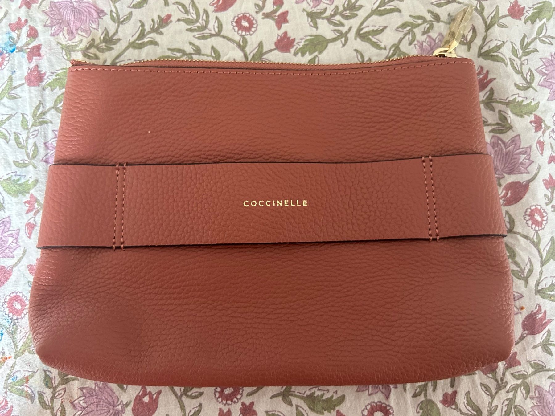 Coccinelle Taschen für Damen: Neu Coccinelle Clutch aus Leder – Neu und originalverpackt aus Wallisellen von Fayne25 2