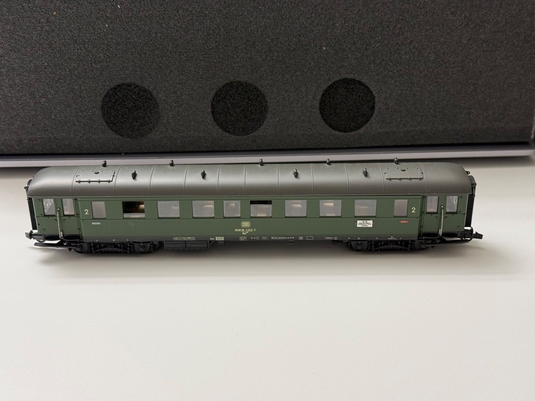 Roco Modellini di ferrovie: Roco DB Eilzug Gepäckwagen Dye  / DC HO – Usato da Jonschwil venduto da sutfra12 3