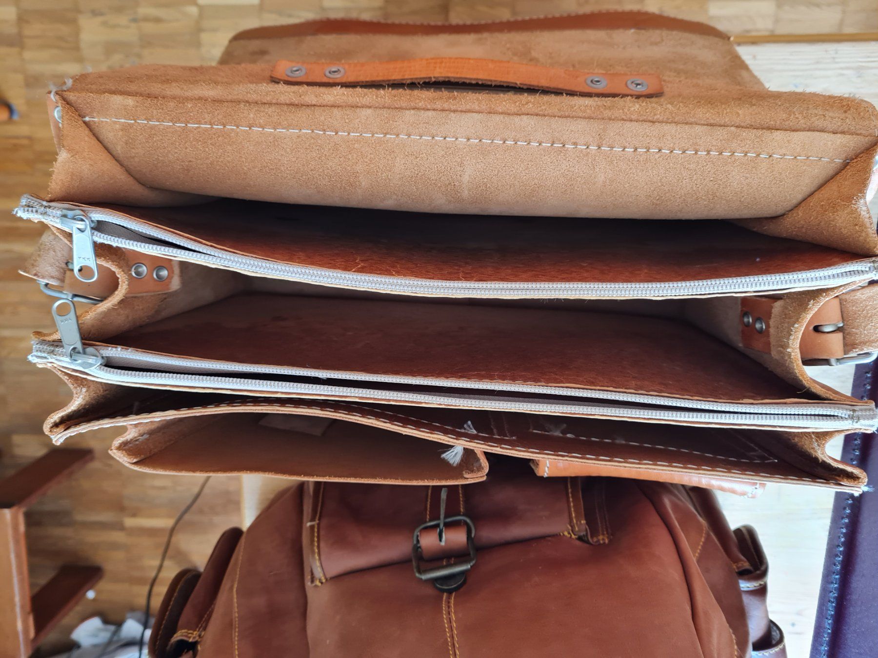 Zaini: Rucksack Leder, Tasche Leder und Box – Usato da Winterthur venduto da Hai6 4