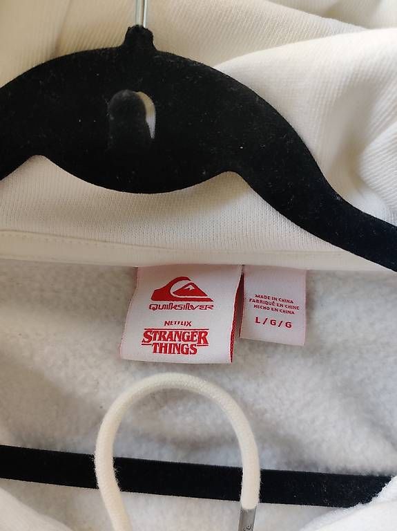 Maglioni & Felpe: Stranger Things Quiksilver Hoodie Grösse Large  – Usato da Hinterforst venduto da Metz69 1