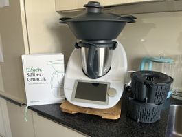 Thermomix TM6 mit Zubehör – sucht ein neues Zuhause