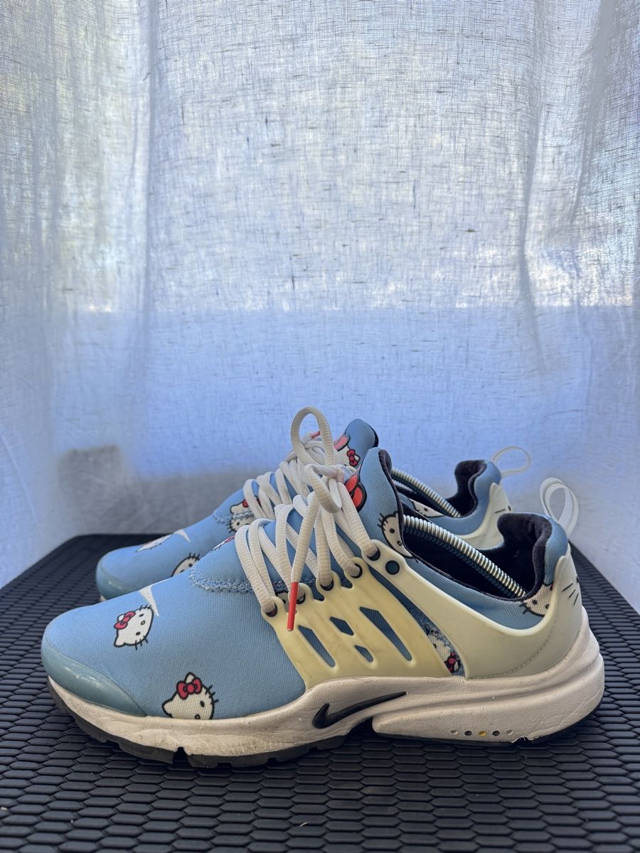 Nike Herrenschuhe: Nike Air Presto Hello Kitty US 9 – Gebraucht aus Bern von Roynsky