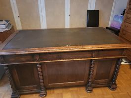 Bureau ancien en bois massif avec cuir véritable!