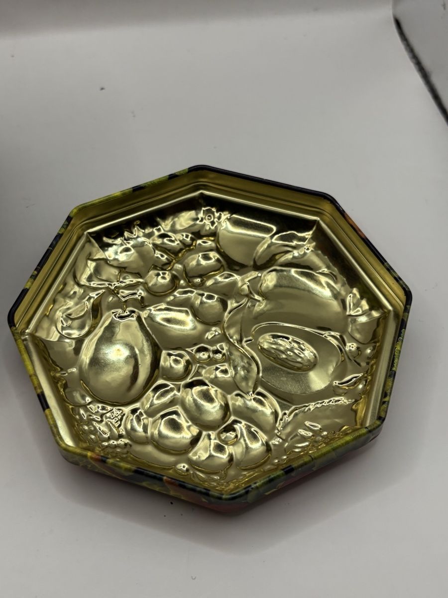 Behälter & Ähnliches: Cookie Box Churchill's embossed Vintage – Gebraucht aus Genève von sho_67qj 5
