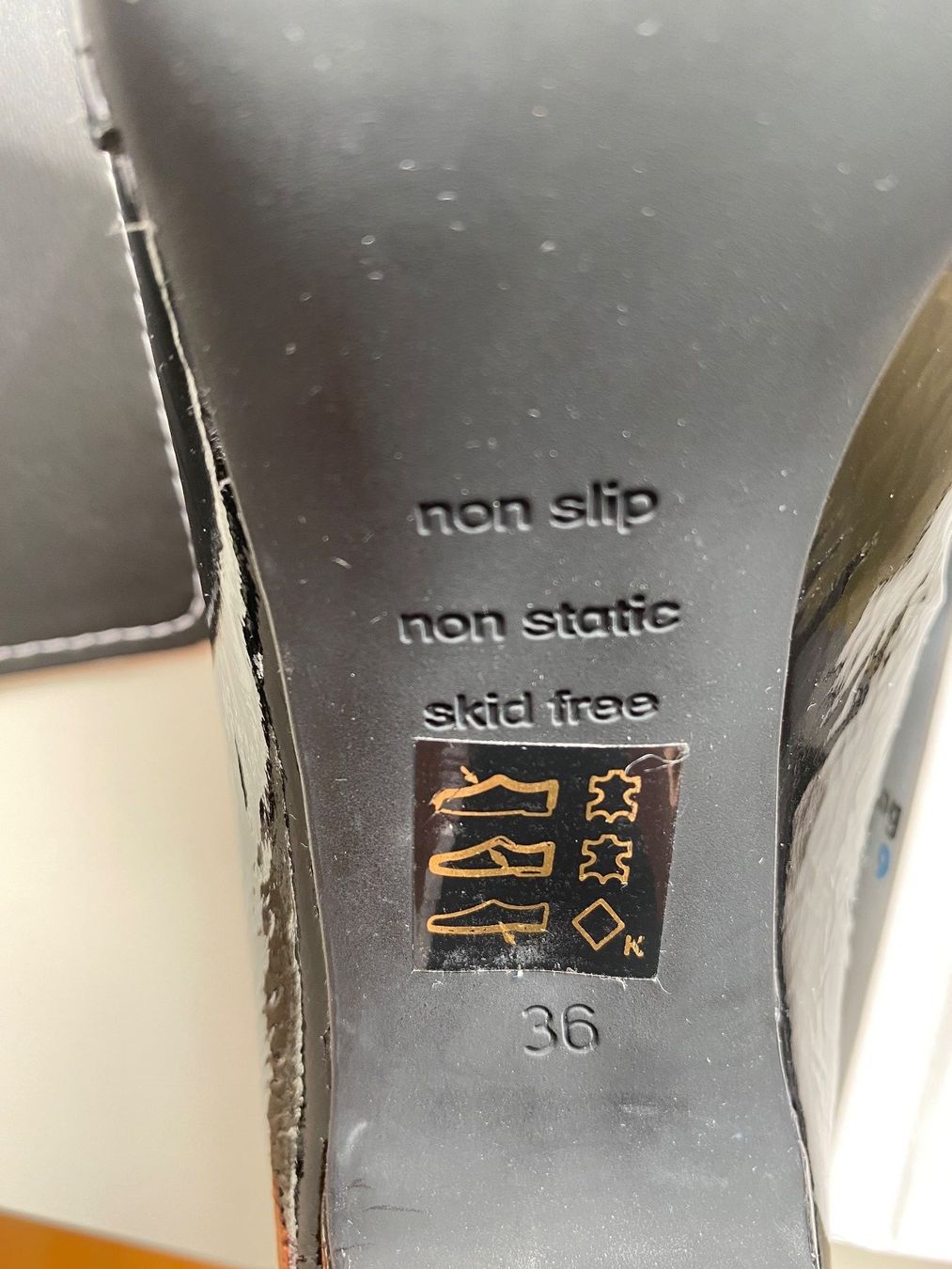 Unisa Damenschuhe: Pumps/ Lackleder schwarz / Unisa – Gebraucht aus Sulzbach von mar_27 3