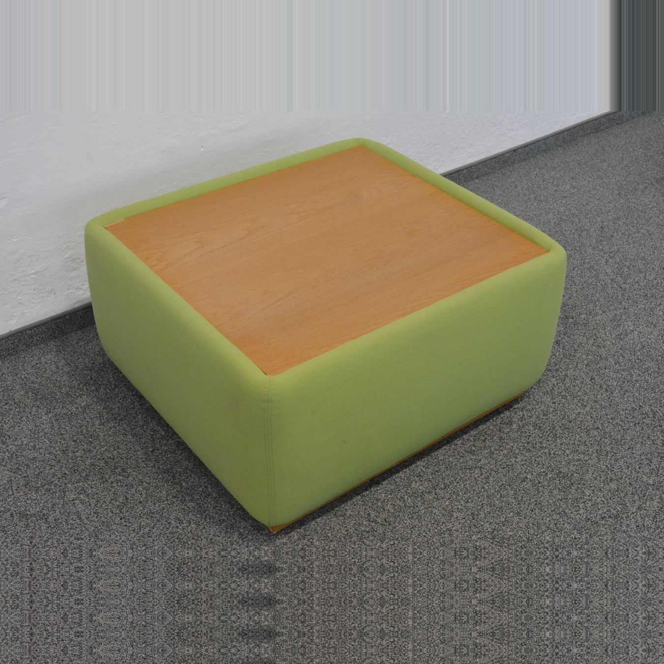 Tavoli: Casala Palau Stream Lounge Table – Usato da Schönenwerd venduto da mcofficeshop 1