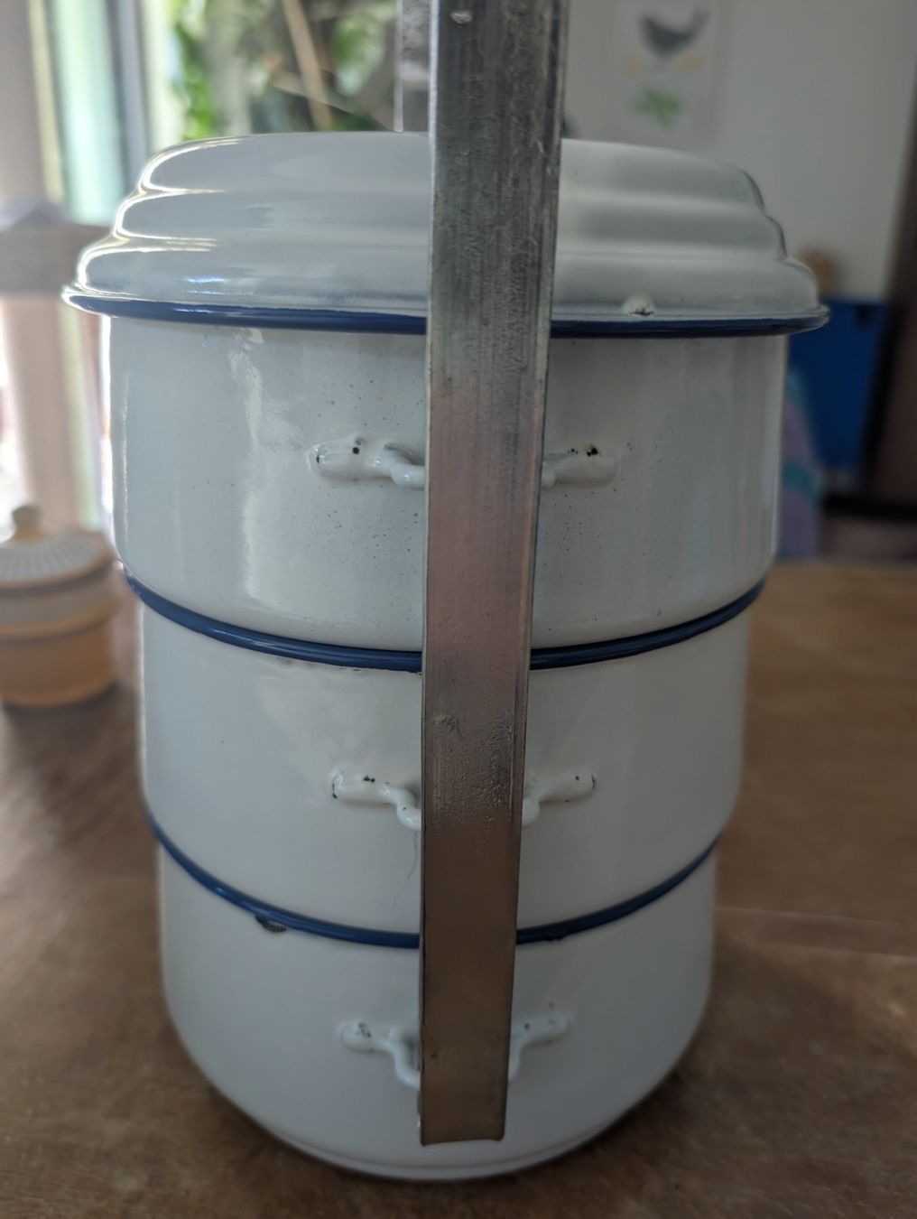 Barattoli: Boîte à repas empilable ancienne en émail – Usato da Marly venduto da mar_2r9q 4