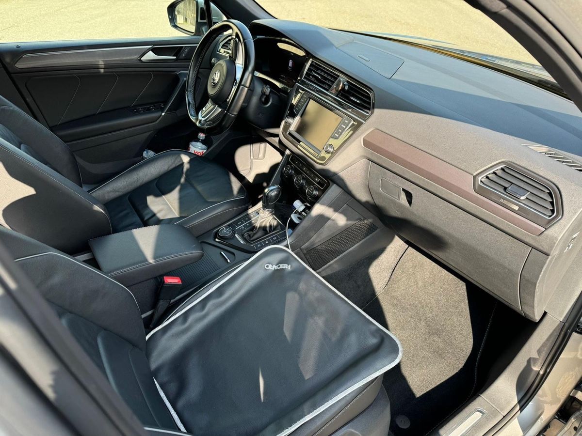 VW Automobili: VW Tiguan R Line 2.0 TDI – Usato da Tagelswangen venduto da bisi9689 4