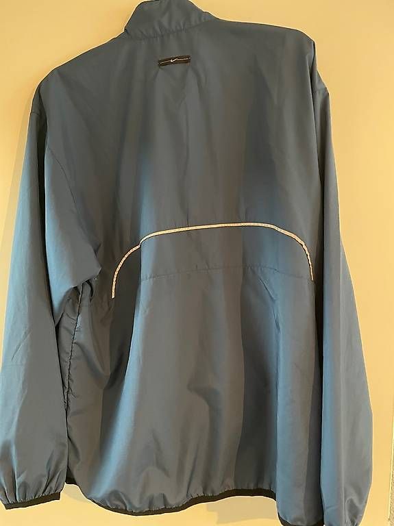 Canottiere & Pantaloni: Nike Jogging Trainingsoberteil blau Grösse L – Usato da Erlinsbach SO venduto da mattattack77 2
