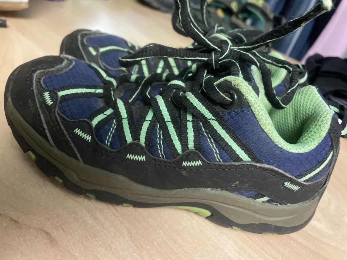 Scarpe per ragazzi: Kinder Wanderschuhe, Gr.29/Migros – Usato da Obergerlafingen venduto da cabo4