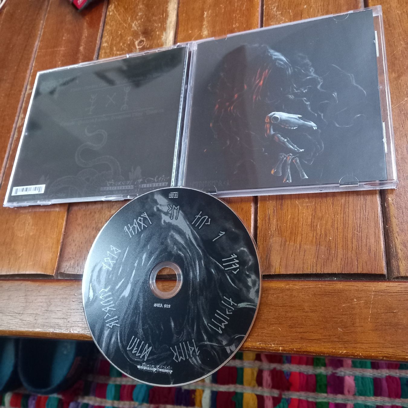 CD: arckanum- helvi... – Usato da St-Cergue venduto da VeganWarrior