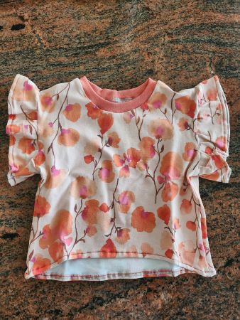 Baby T-Shirt oversizzed mit Blumenmuster Gr. 56, Handmade