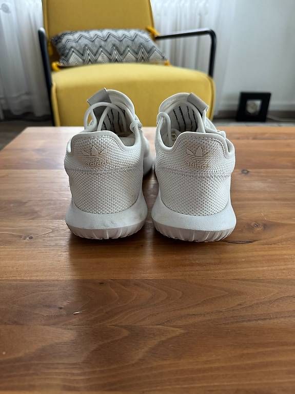 Adidas Scarpe da uomo: Adidas Tubular Shadow blanches  taille 42 2/3 – Usato da Engollon venduto da Winters91 2