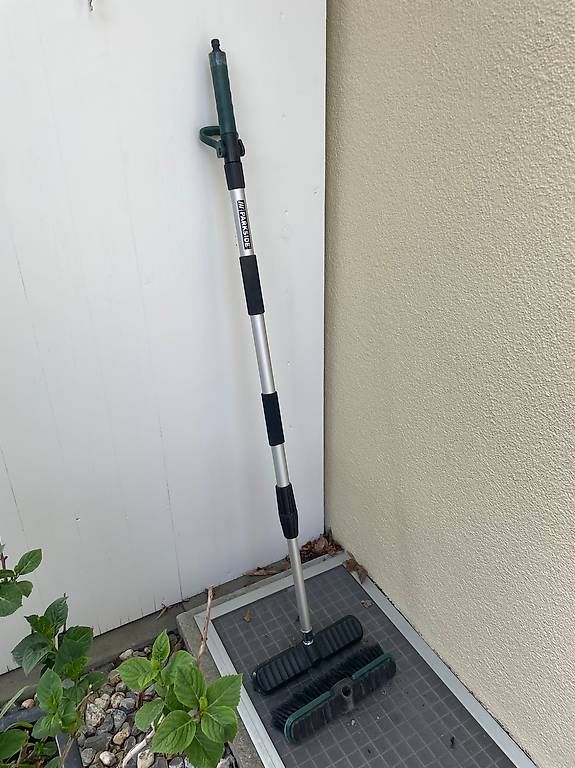 Sonstiges für Haushalt & Wohnen: Parkside Teleskop-Wasserbesen Set mit 2 Bürstenköpfen – Gebraucht aus Chur von jol_knw6