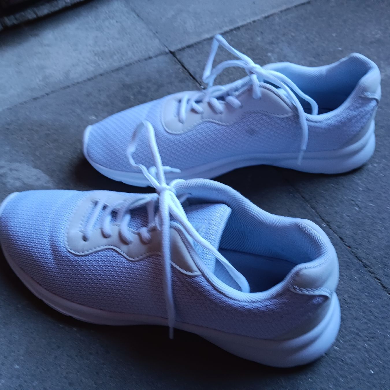 Scarpe da uomo: Vty Turnschuhe Sneaker weiss Grösse 45 – Usato da Chur venduto da chr_b2cn 3