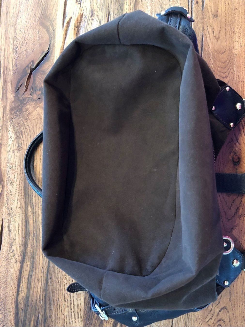 Louis Vuitton Borse da donna: Louis Vuitton Mahina L Noir – Usato da Pully venduto da Occasions-luxe.Golay 6
