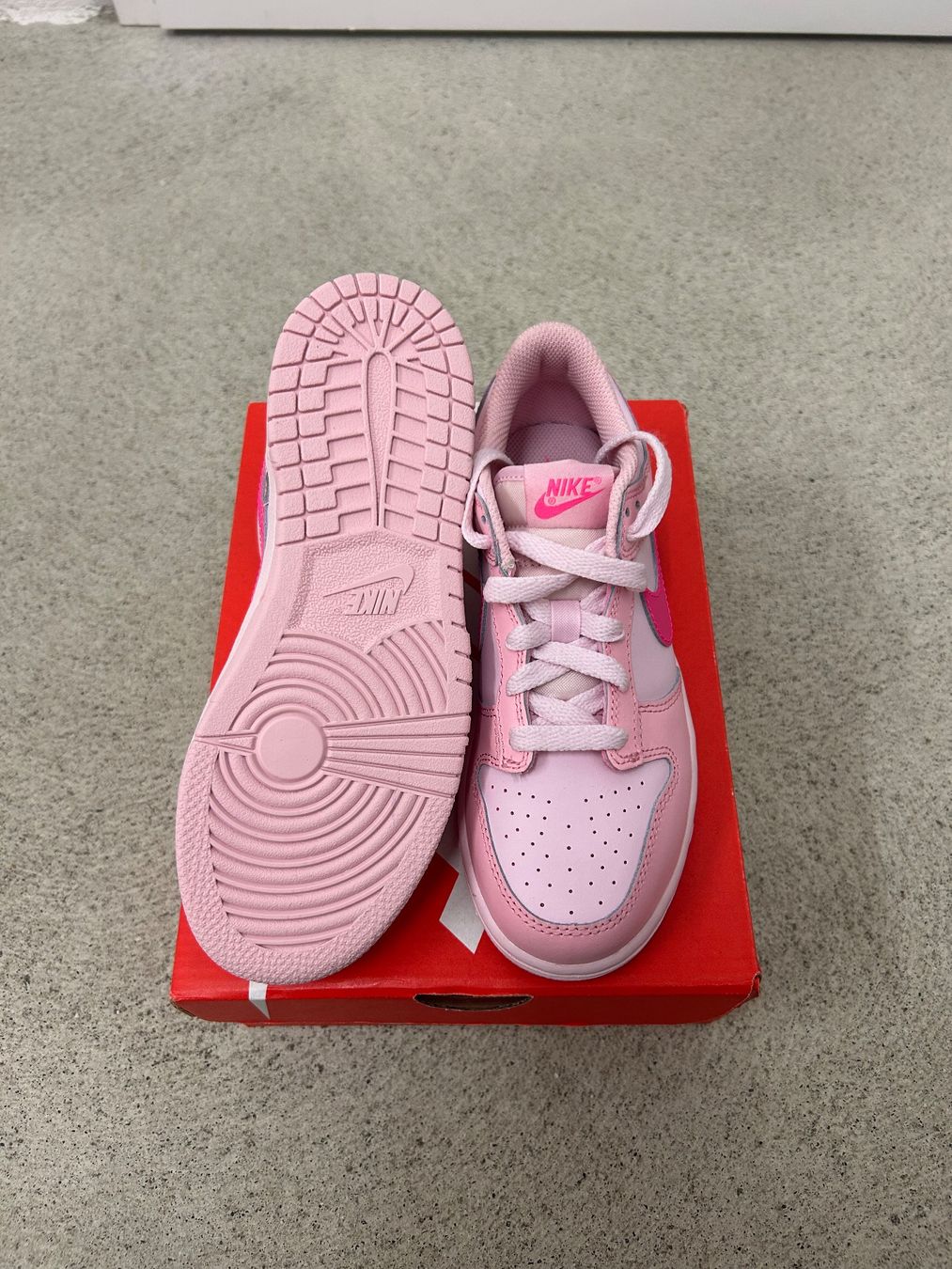 Nike Scarpe per ragazzi: Nike Dunk Low Triple Pink – Nuovo e nell'imballaggio originale da St.Gallen venduto da y.vrn1 4