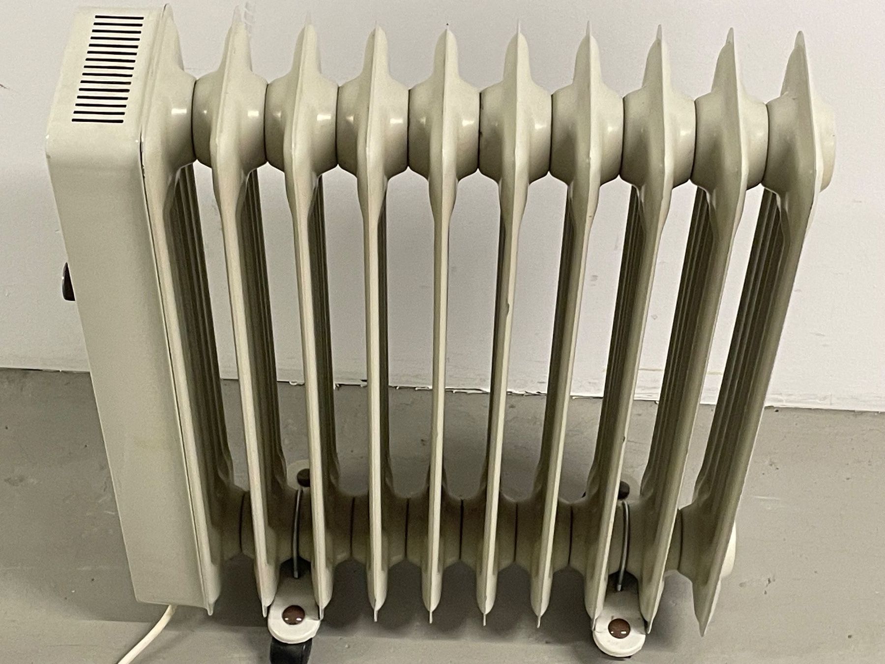 Radiatori: Radiator Elektro Typ Diamant Thermo/Top Auktion – Nuovo (secondo la descrizione) da Volketswil venduto da rubin74 3