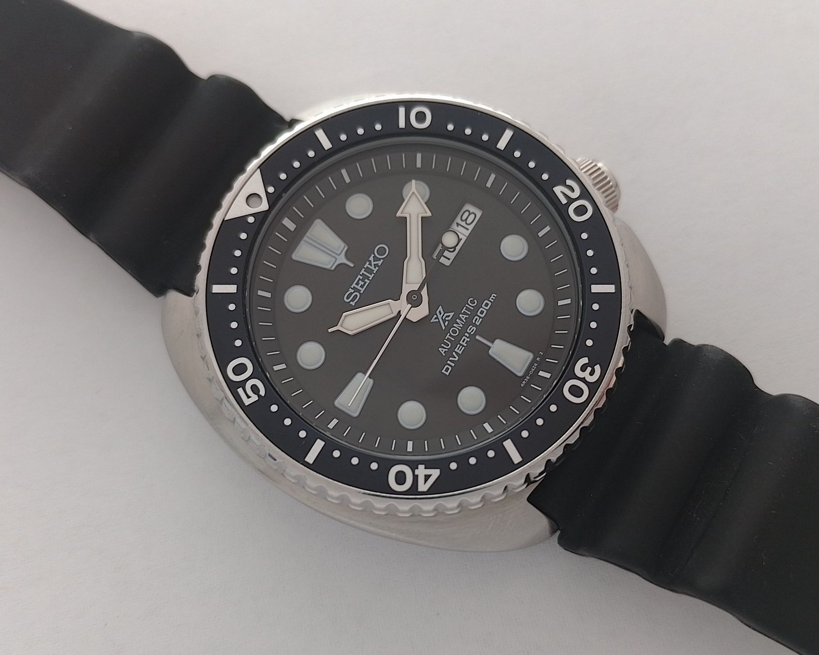 Seiko Orologi: Seiko Prospex "Turtle" Automatic Diver (SRPE93K1 / 4R36) – Usato da Basel venduto da Givens_Watches