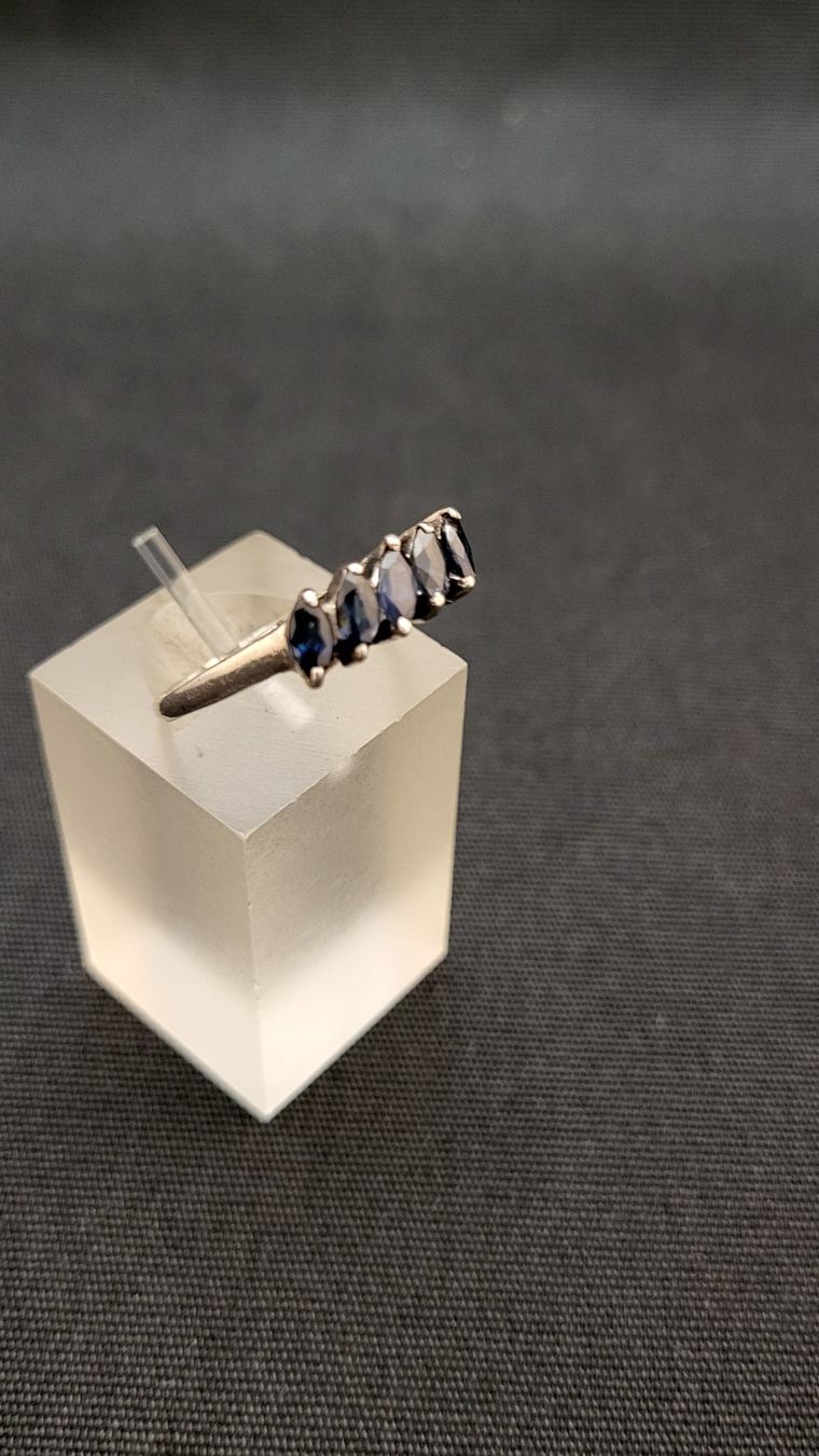 Anelli: Silberring mit dunkelblauen Steinen – Usato da Basel venduto da spinne02 1