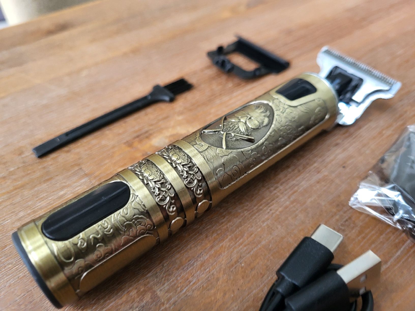 Rasoi & Lamette da barba: RASIERER TRIMMER HAARSCHNEIDER NEU – Nuovo e nell'imballaggio originale da Lommiswil venduto da Fridu_C 1